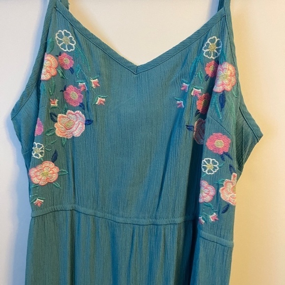 Floral detail gauze maxi - Picture 8 of 12